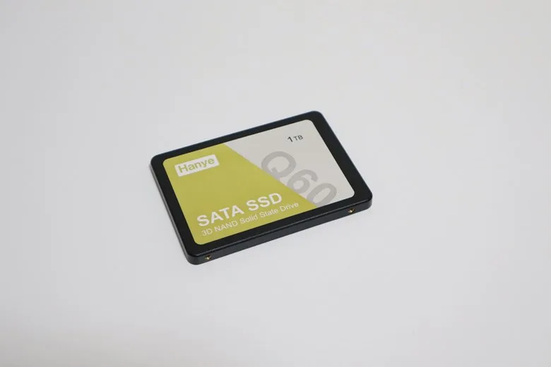 使用するSATA SSD
