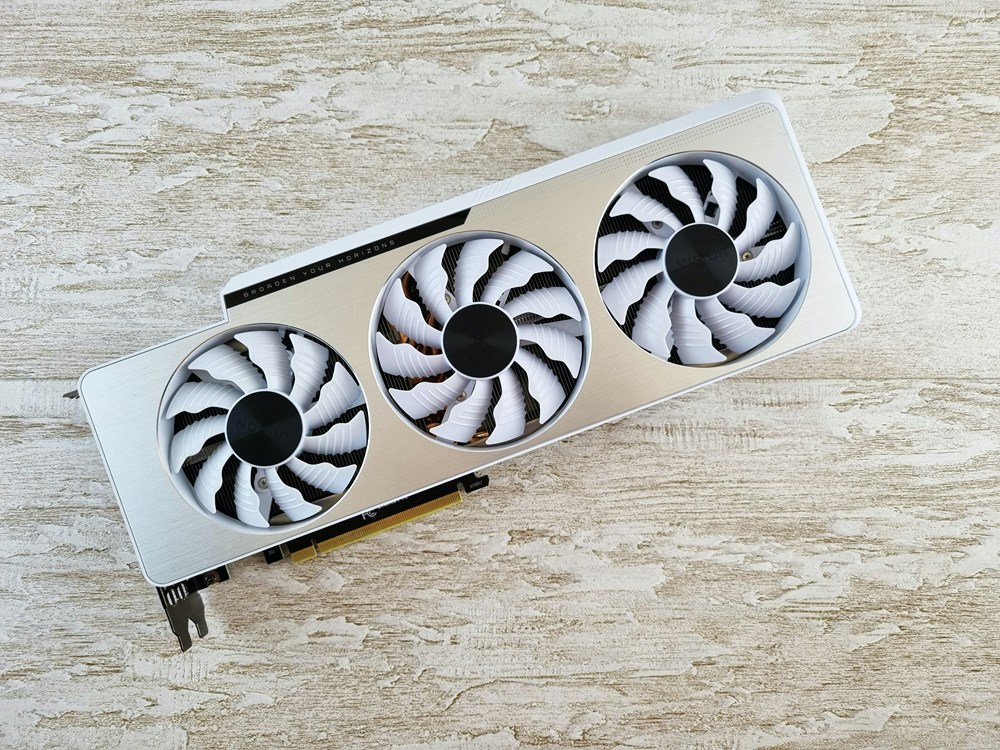 RTX 5070の特徴とパフォーマンス