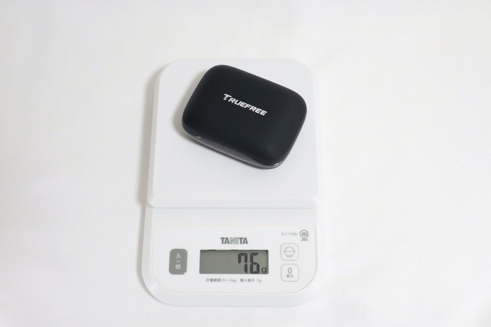 ケース自体を含めた重さ