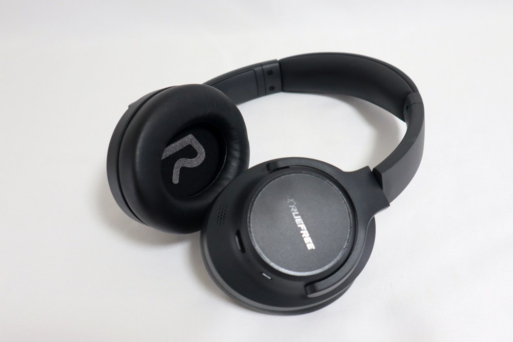 イヤーパッドはモフモフ系