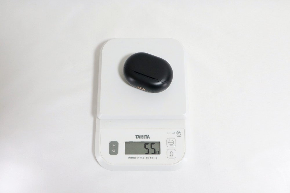 イヤホンが入った状態のケースで重さ