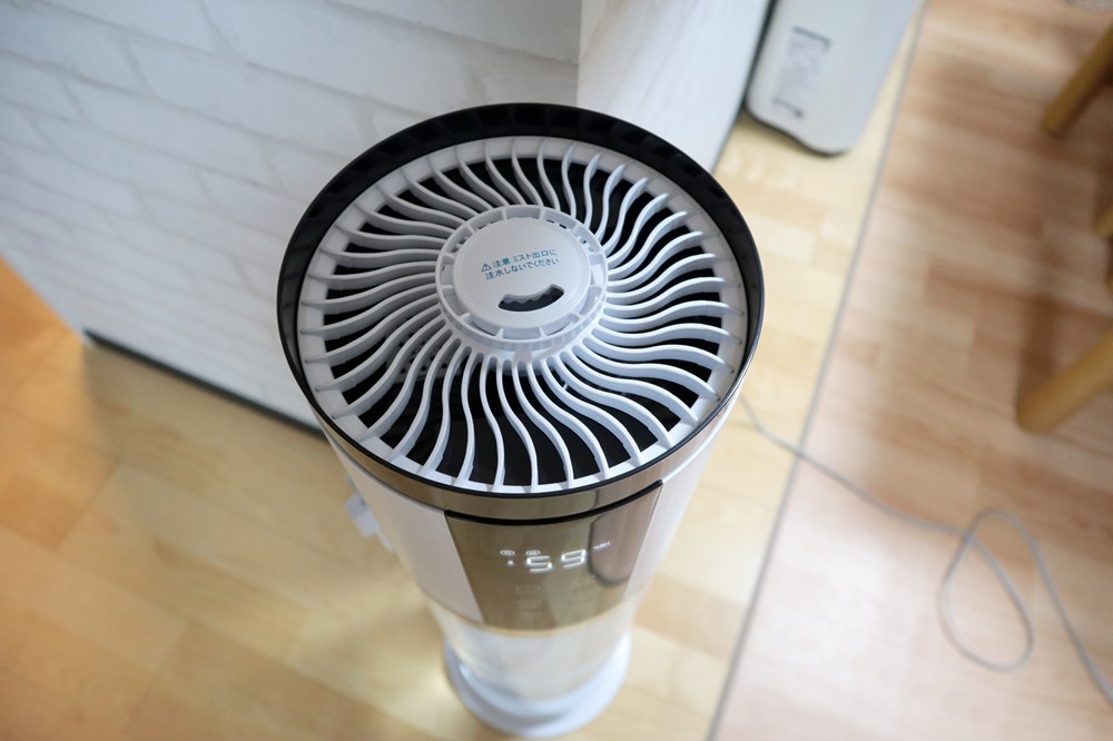 給水口とミスト吹出口