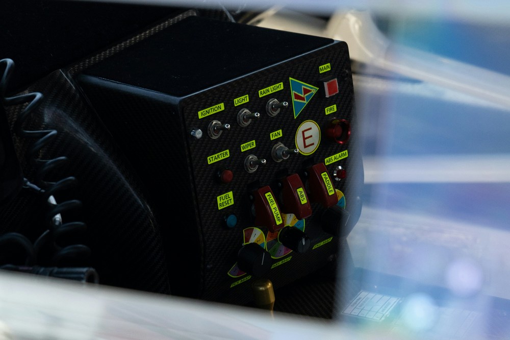 スイッチ1〜4の役割｜ONにすると“どの帯域がどう変わる？”