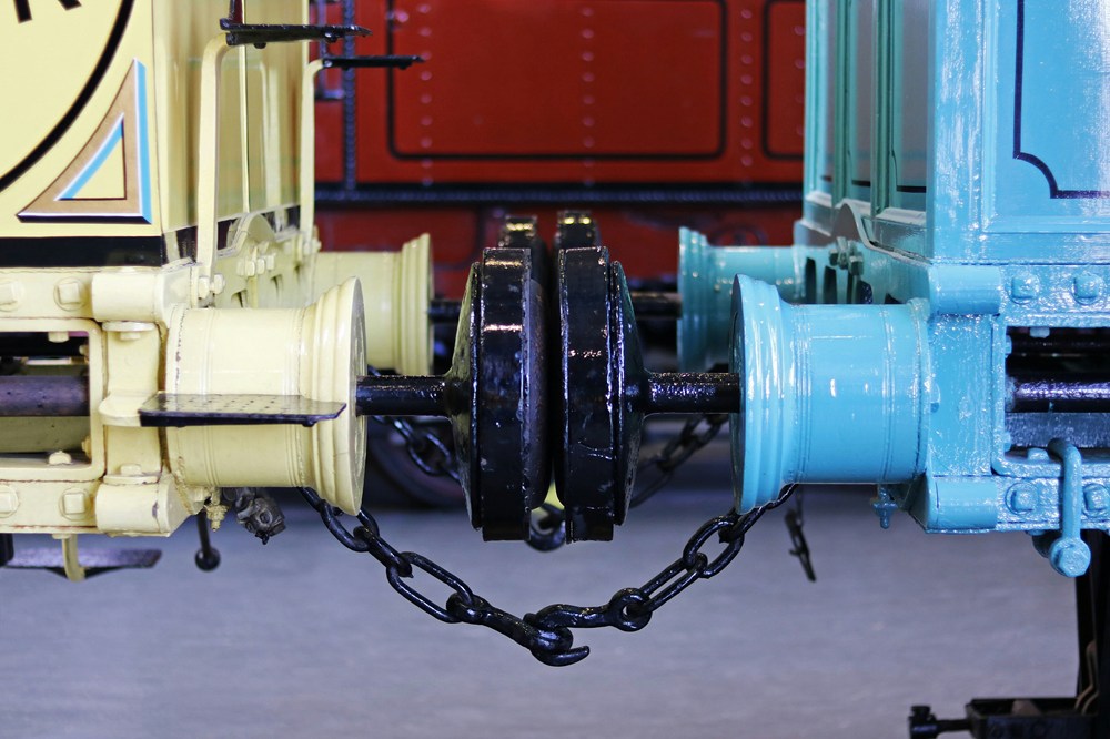 正しい外し方／付け方（破損防止）